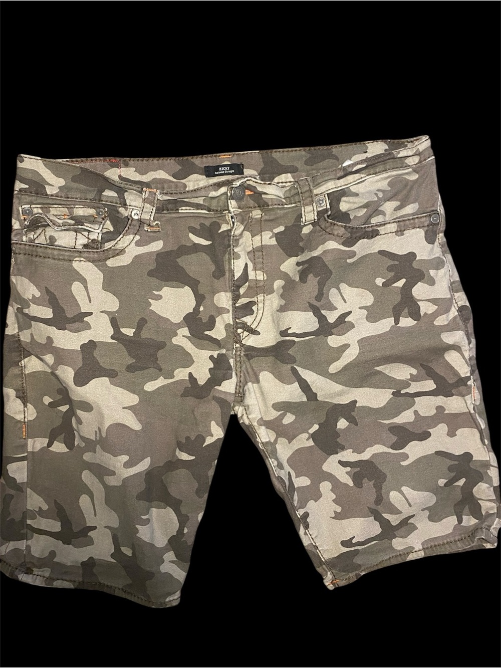True Religion Ricky Shorts Mens 42 Olive Green Camo Relaxed Straight 5 Pocket